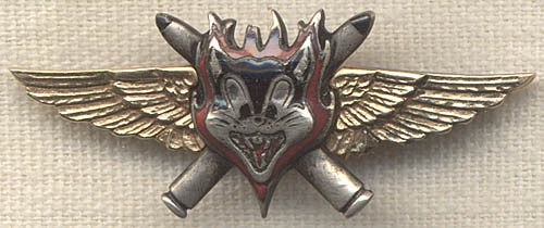 Very Rare WWII USN Fighter Squadron 13 (VF-13 aka Blackcats) 10K & Sterling Badge