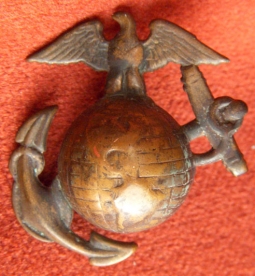 WWI - 1920s US Marine Corps Enlisted Man Hat Badge