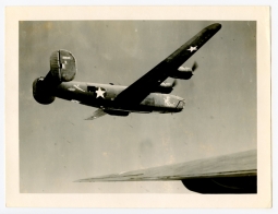 Great WWII B-24D Liberator Photo with "Sally Lou" & "Th Doc" Nose Art