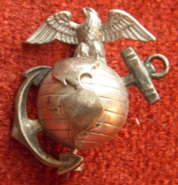 WWII Sterling US Marine Corps Officer small size Model 44 Dress Collar Insignia by H&H